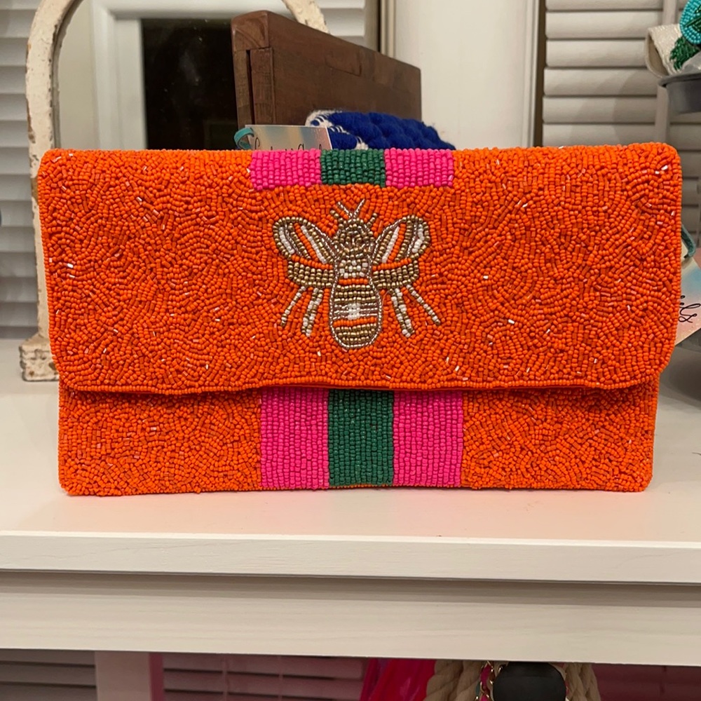Beaded Bee clutch with chain